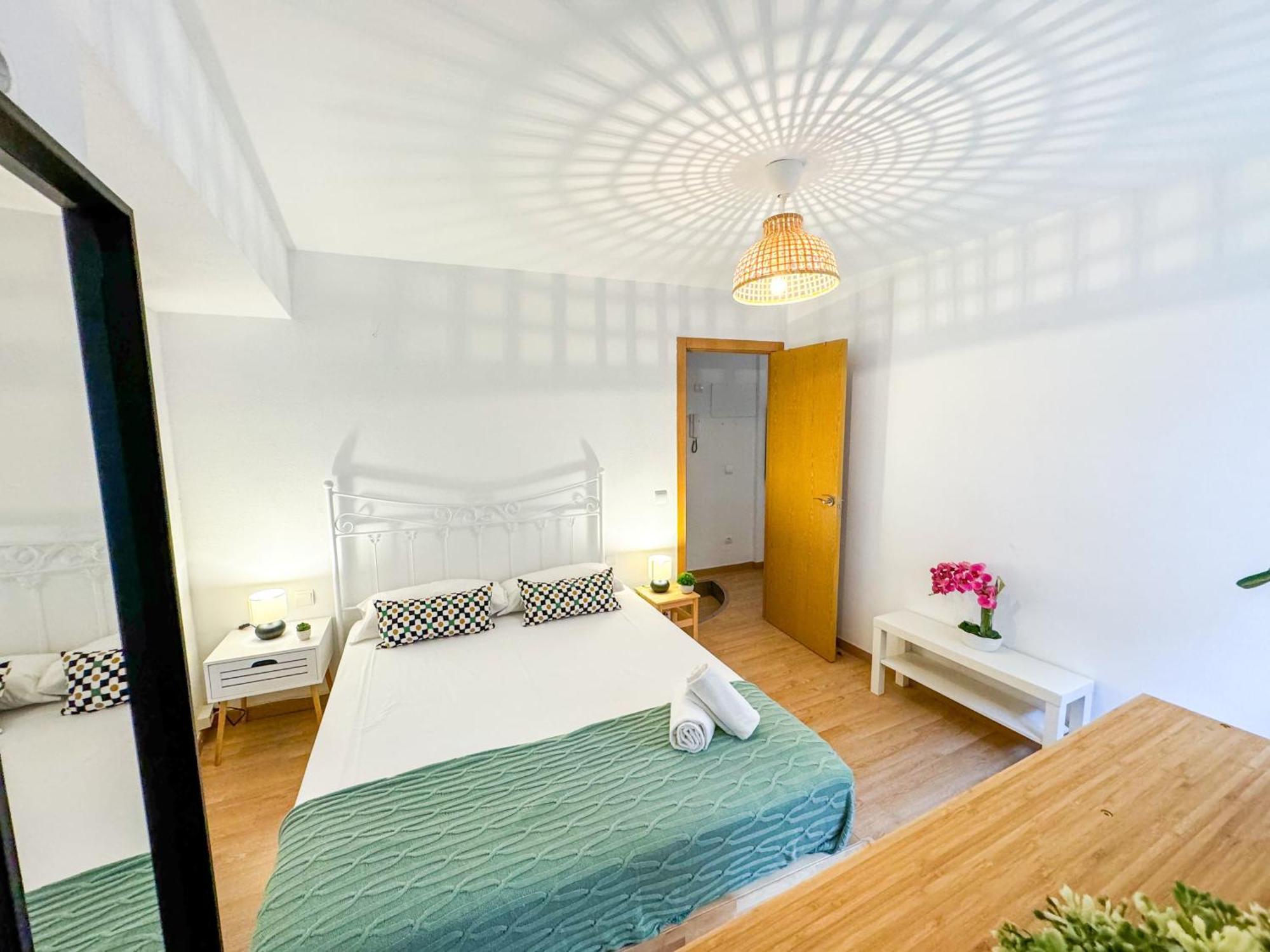 Travesia Del Pirineo Turistea Apartment Huesca Bagian luar foto